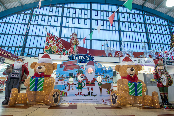 Christmas Display in the centre of the Market